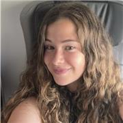 Estudiante de Física apta para dar clases de matemáticas, física, química... desde la ESO a Bachillerato.